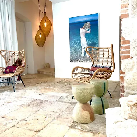 Pomalo Hotel Vis