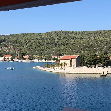 Pomalo Hotel Vis
